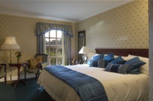 Bedrooms @ Kee's Hotel, Historic Inn